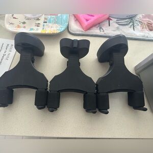 3 GUITAR WALL MOUNTS